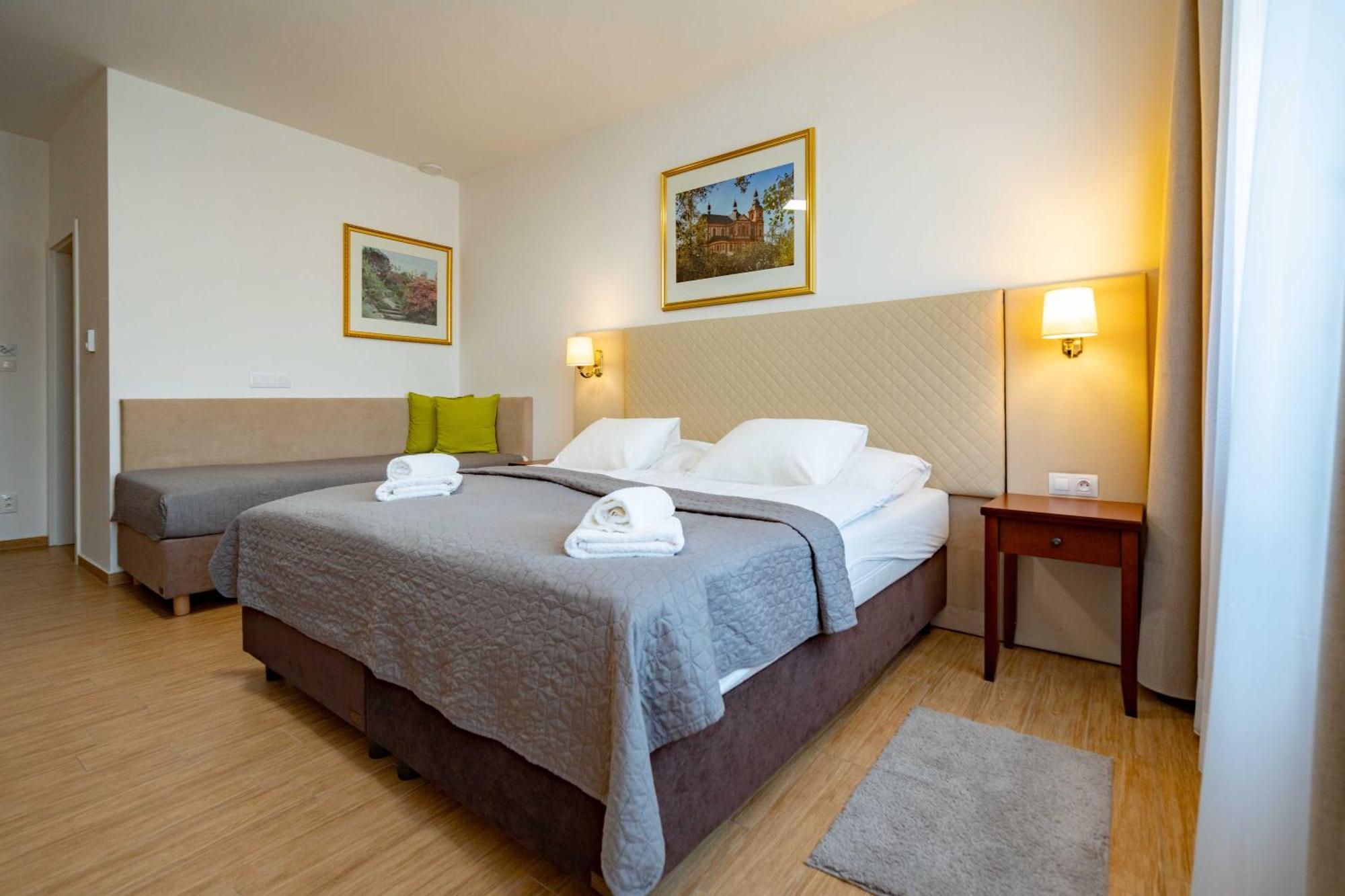 Hotel Volf Přeštice Kültér fotó