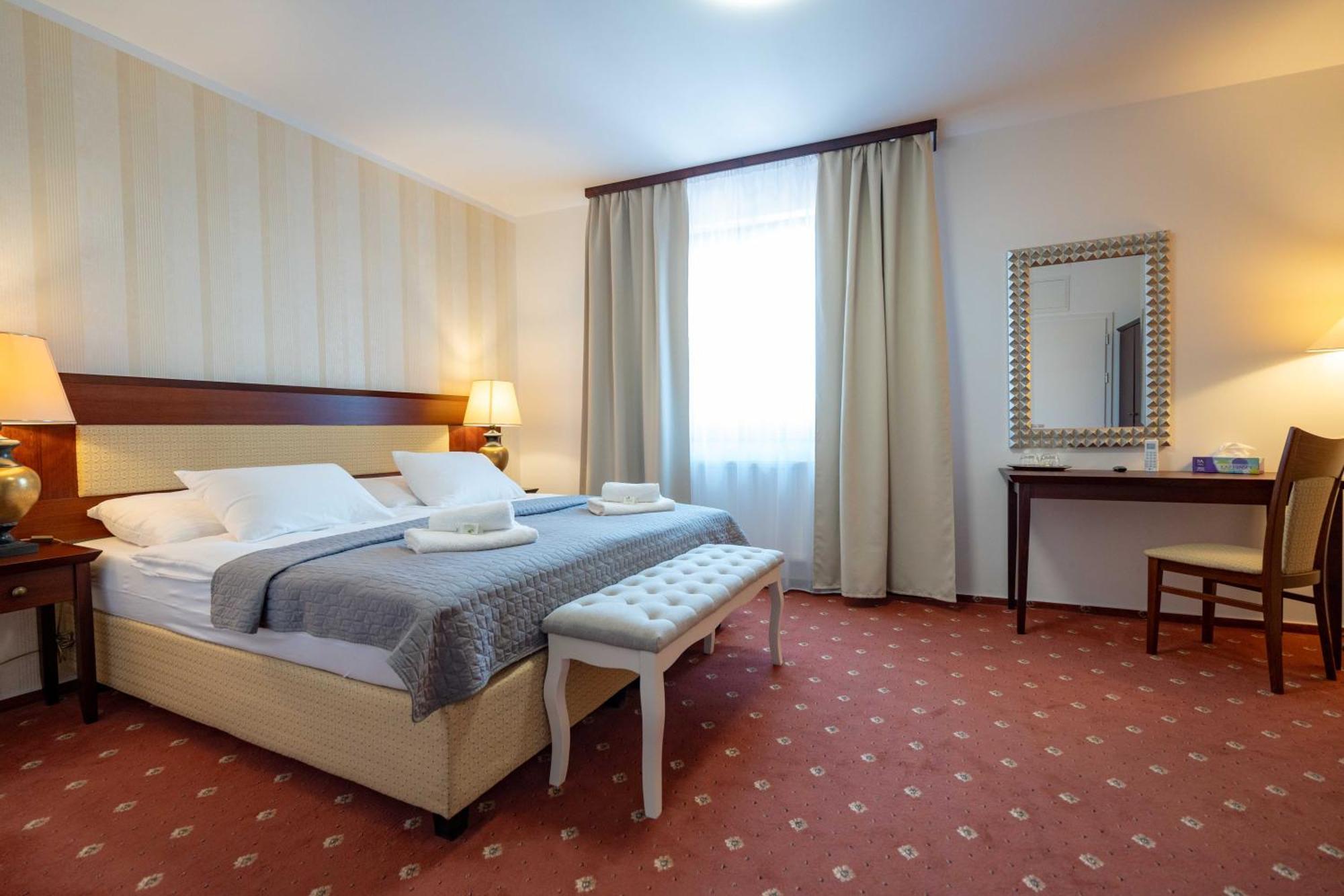 Hotel Volf Přeštice Kültér fotó