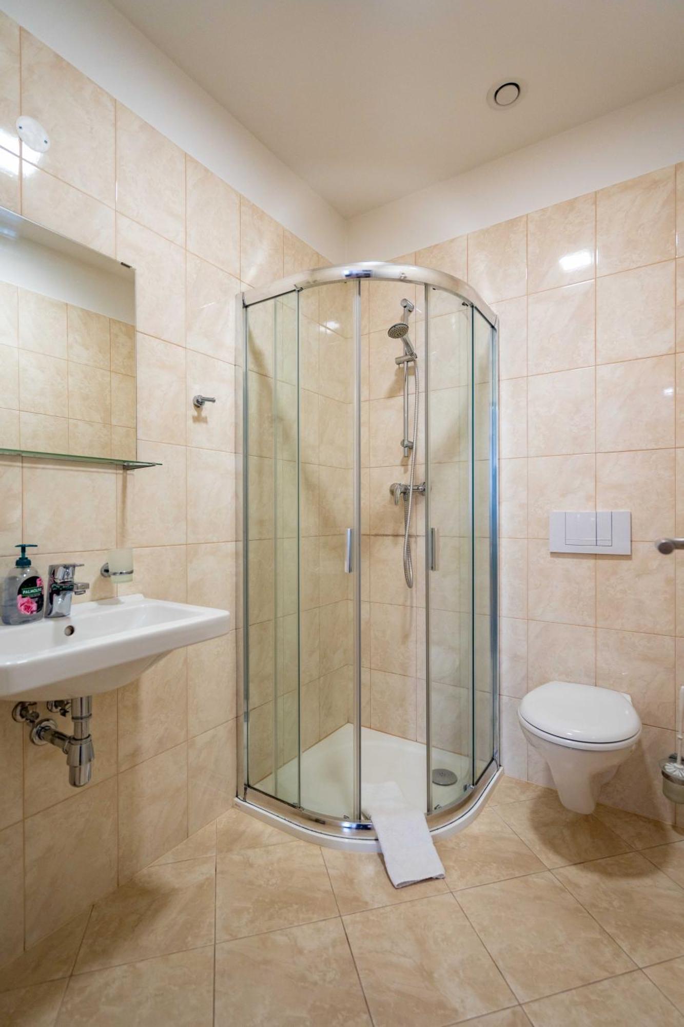 Hotel Volf Přeštice Kültér fotó