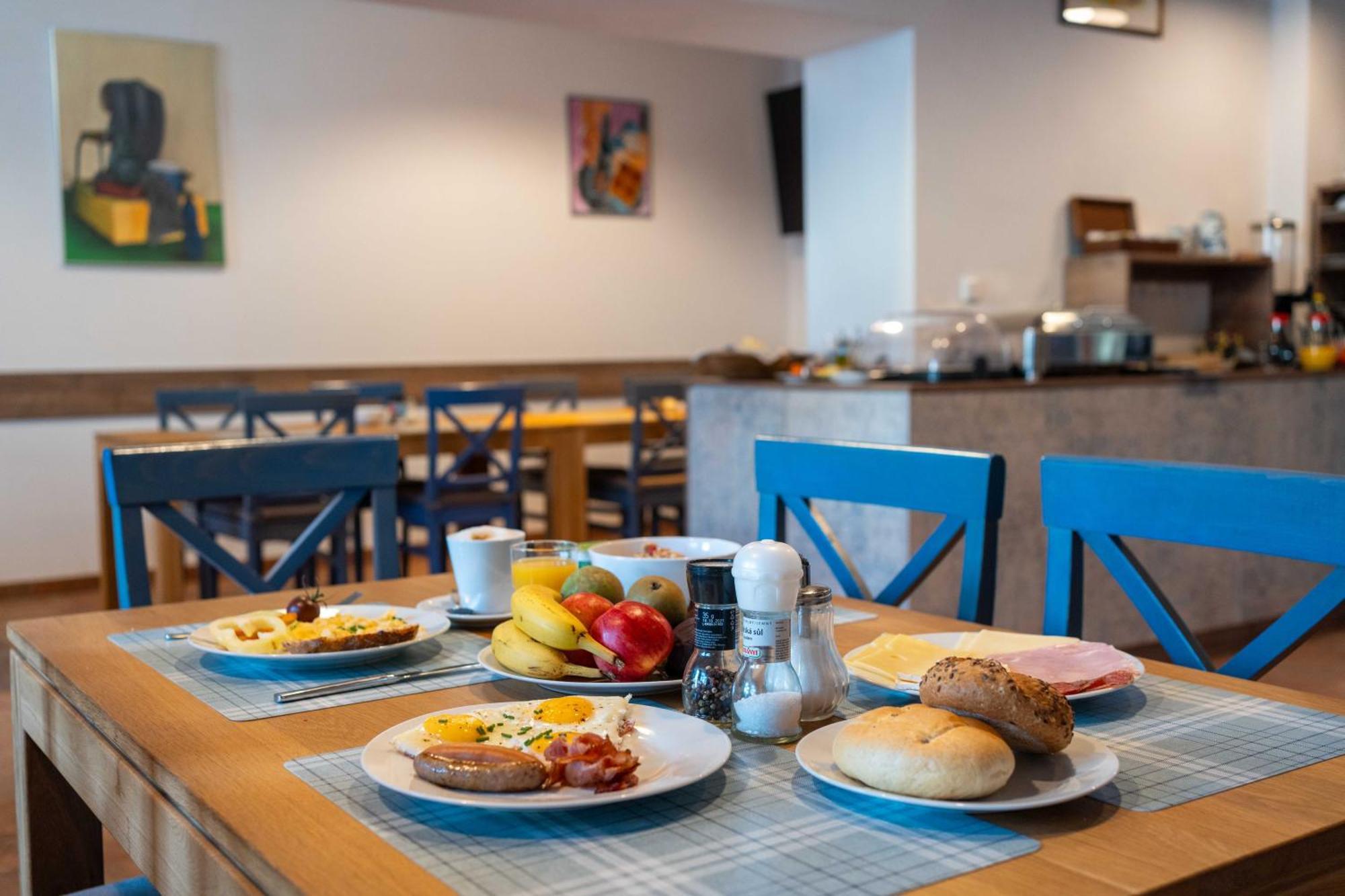 Hotel Volf Přeštice Kültér fotó
