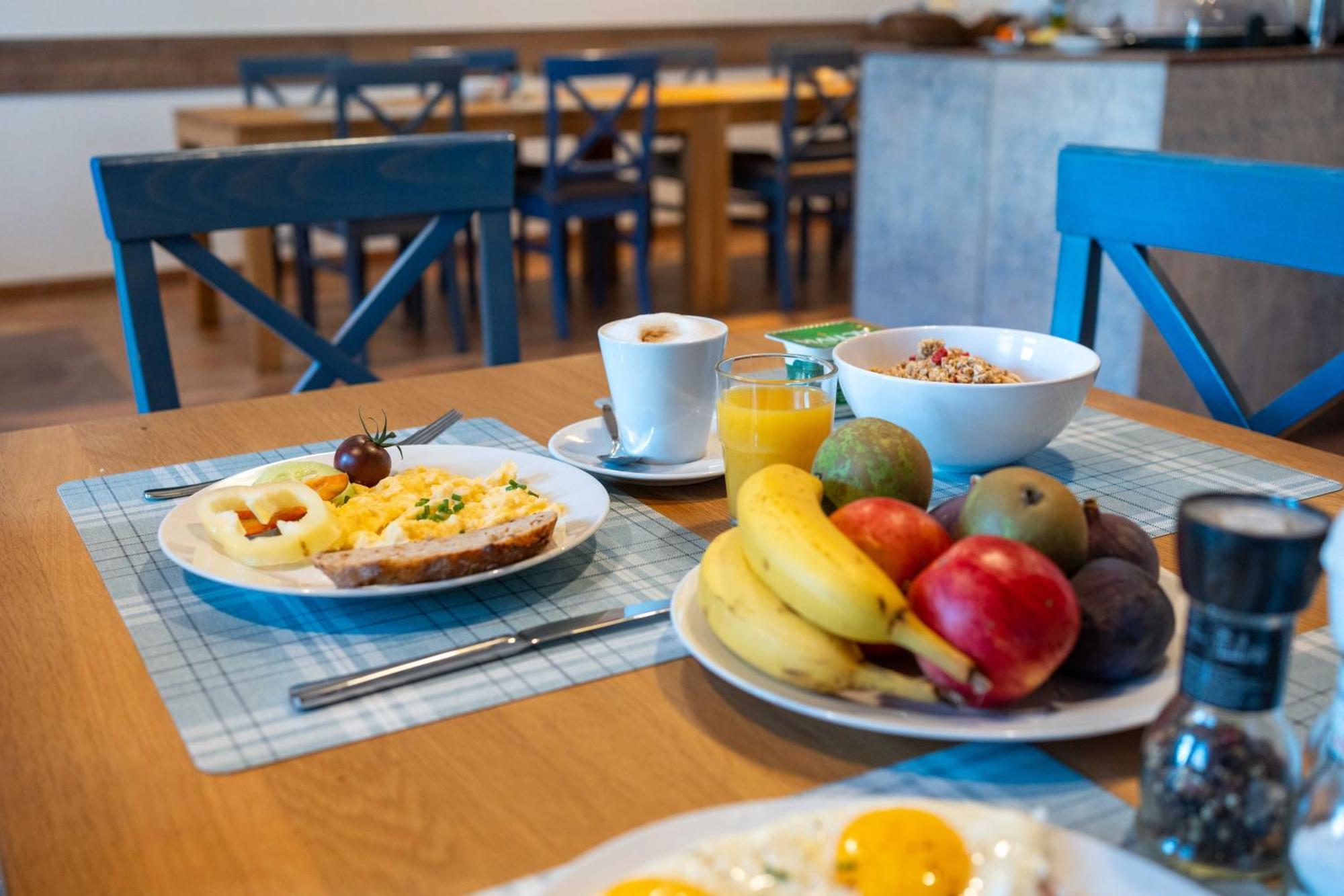 Hotel Volf Přeštice Kültér fotó
