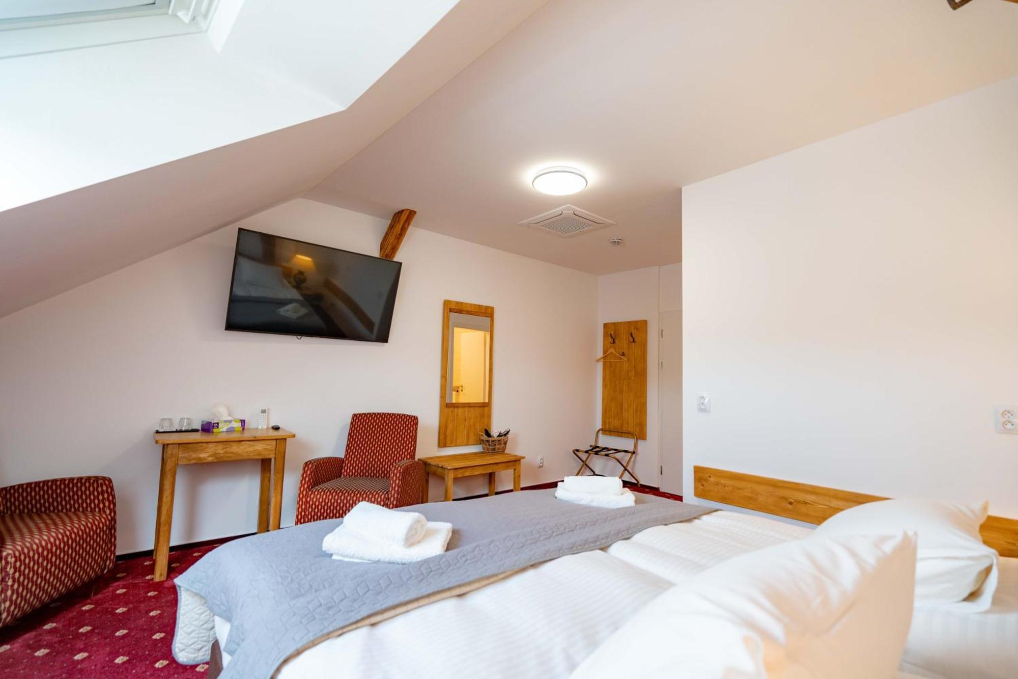 Hotel Volf Přeštice Kültér fotó