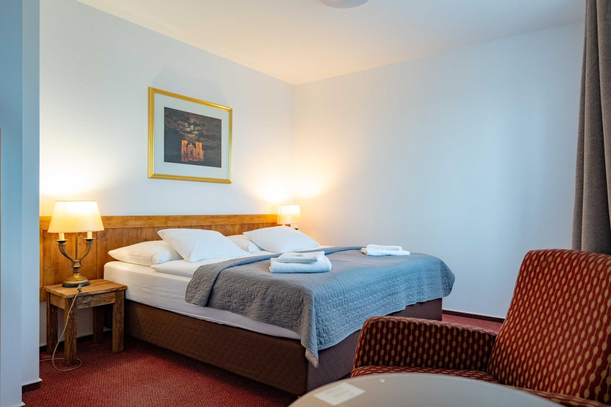 Hotel Volf Přeštice Kültér fotó